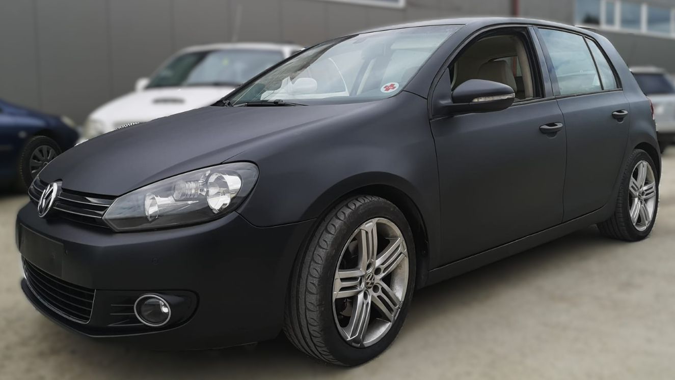 Custom Raptor Iasi - Proiect vopsire auto completă – Volkswagen Golf, cu vopsea Raptor negru